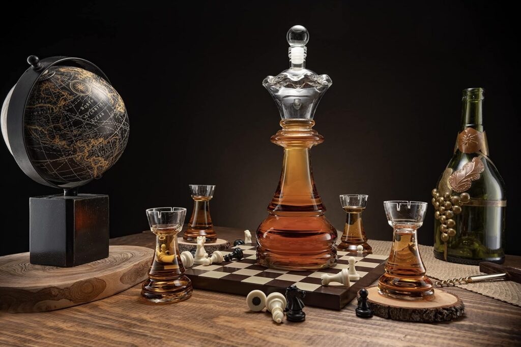 New Chess Decanter Set by The Wine Savant - Queen Chess Decanter 750ml 12 H With 4 Rook Shot Glasses 4oz - Queens Gambit, Chess Player Gifts, Whiskey, Wine Lovers Gifts for Dad…