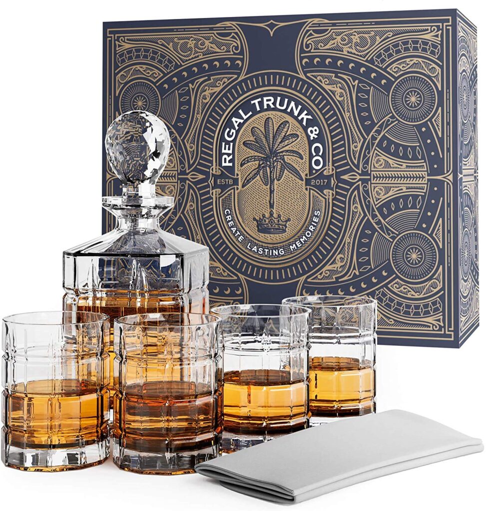 REGAL TRUNK  CO. Whiskey Decanter Set with Glasses, 4 Square Engraved Tumblers Whisky Decanter  Glass Set, Crystal Decanter Set Bourbon and Scotch, Gift Box and with Liquor Glass Polishing Cloth
