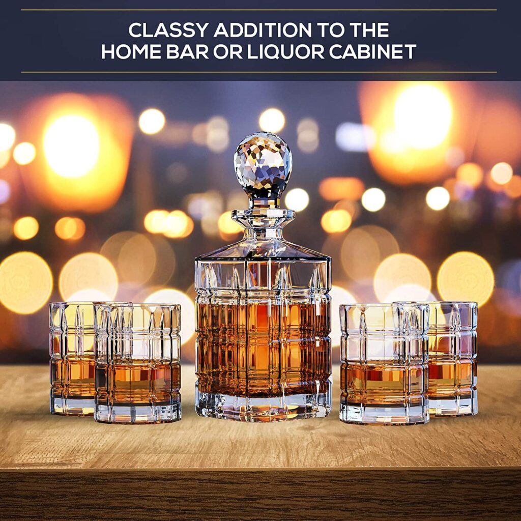 REGAL TRUNK  CO. Whiskey Decanter Set with Glasses, 4 Square Engraved Tumblers Whisky Decanter  Glass Set, Crystal Decanter Set Bourbon and Scotch, Gift Box and with Liquor Glass Polishing Cloth
