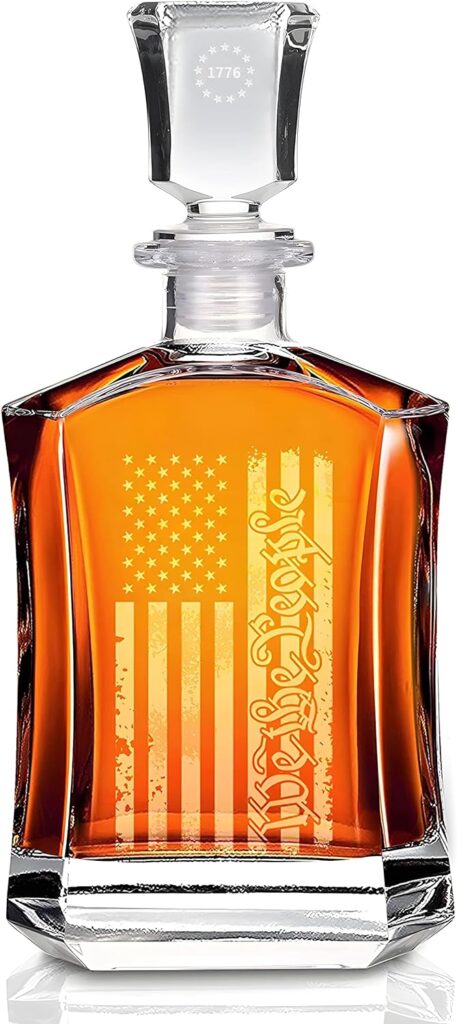 YJGS Whiskey Decanter Set -750ml Whiskey Decanter Engraved We The People American Flag Decanter Set with 2 Glasses, Whiskey Gifts for Men Dad Fathers Day, Best Patriotic Present for Men Dad Father